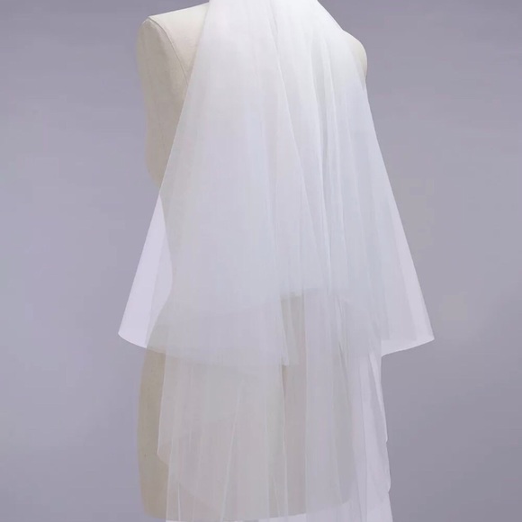 New beautiful 2T fingertip veil fingertip length - Picture 6 of 8